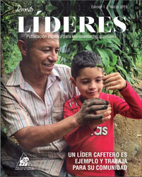 Un líder cafetero es ejemplo y trabaja para su comunidad